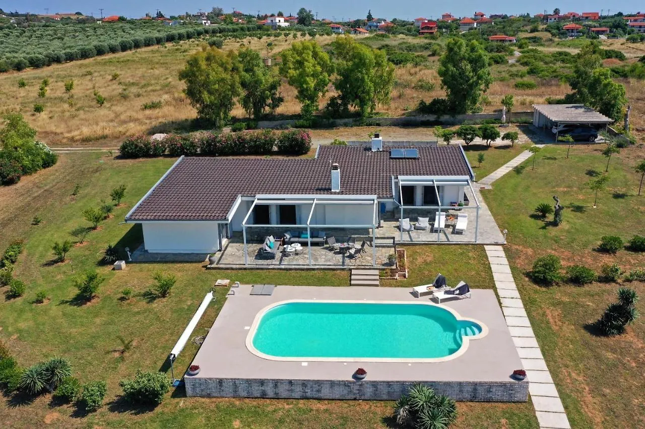 Haddock Beachfront Villa Nea Propontida