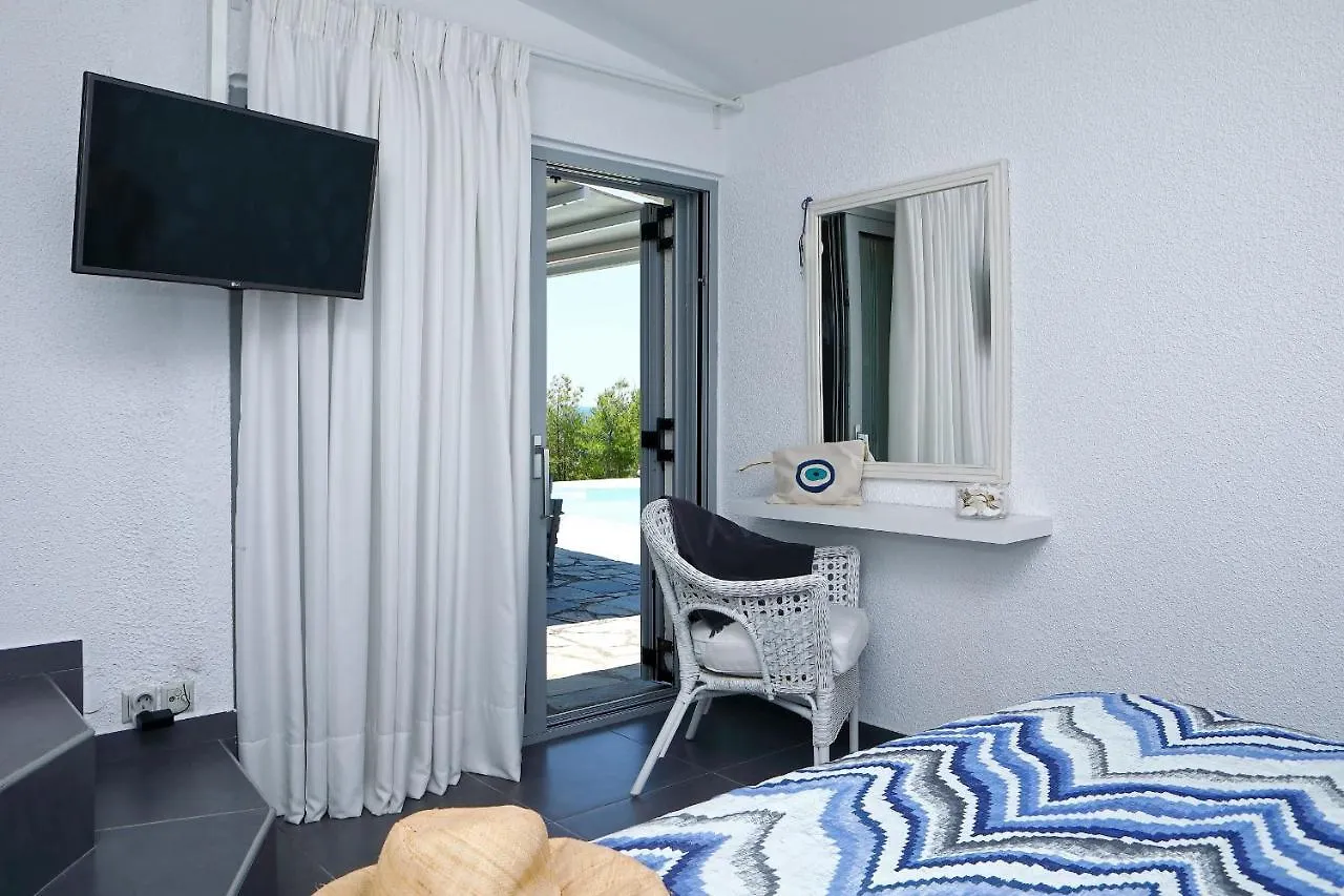 Haddock Beachfront Villa Nea Propontida