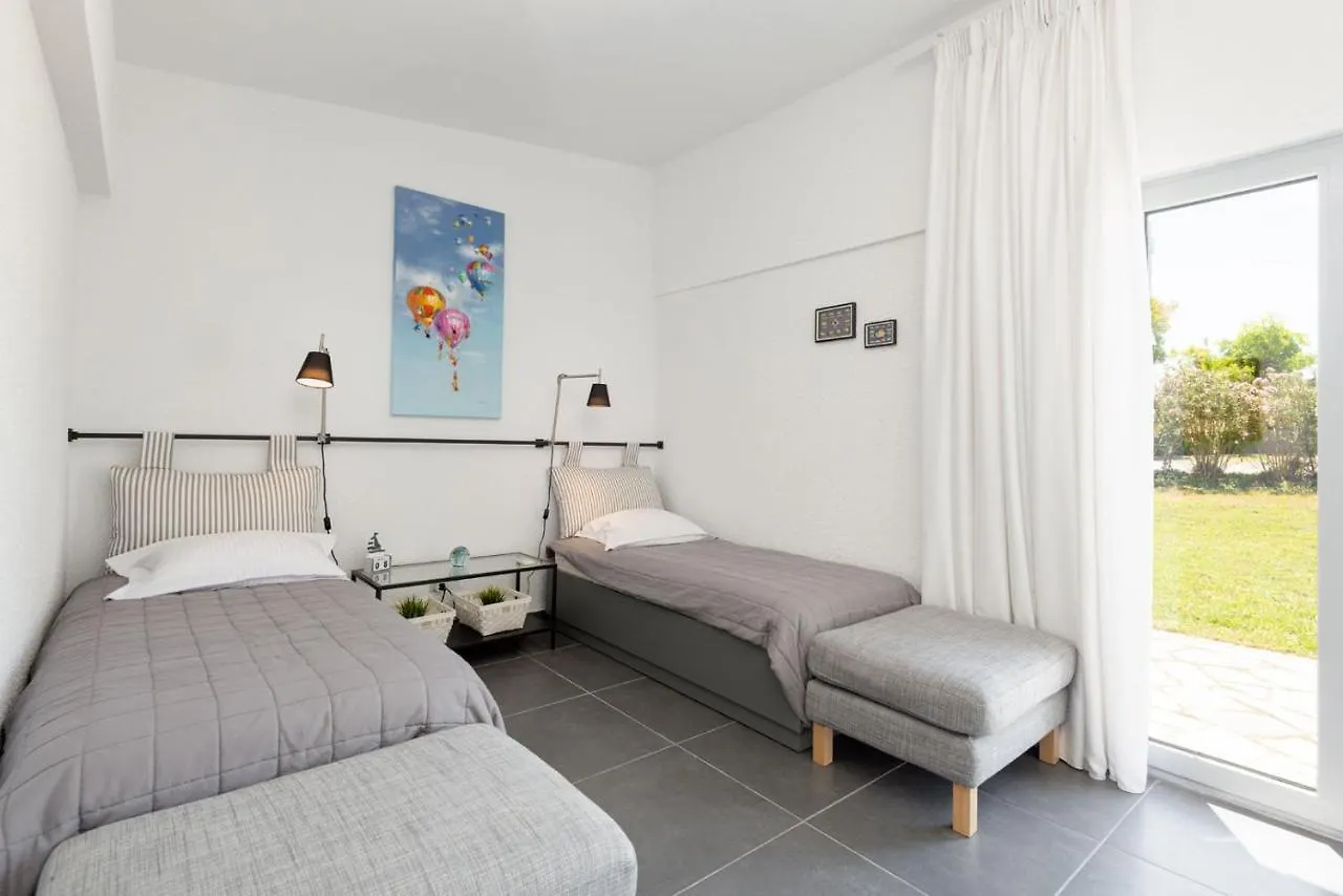 Haddock Beachfront Villa Nea Propontida 0*,