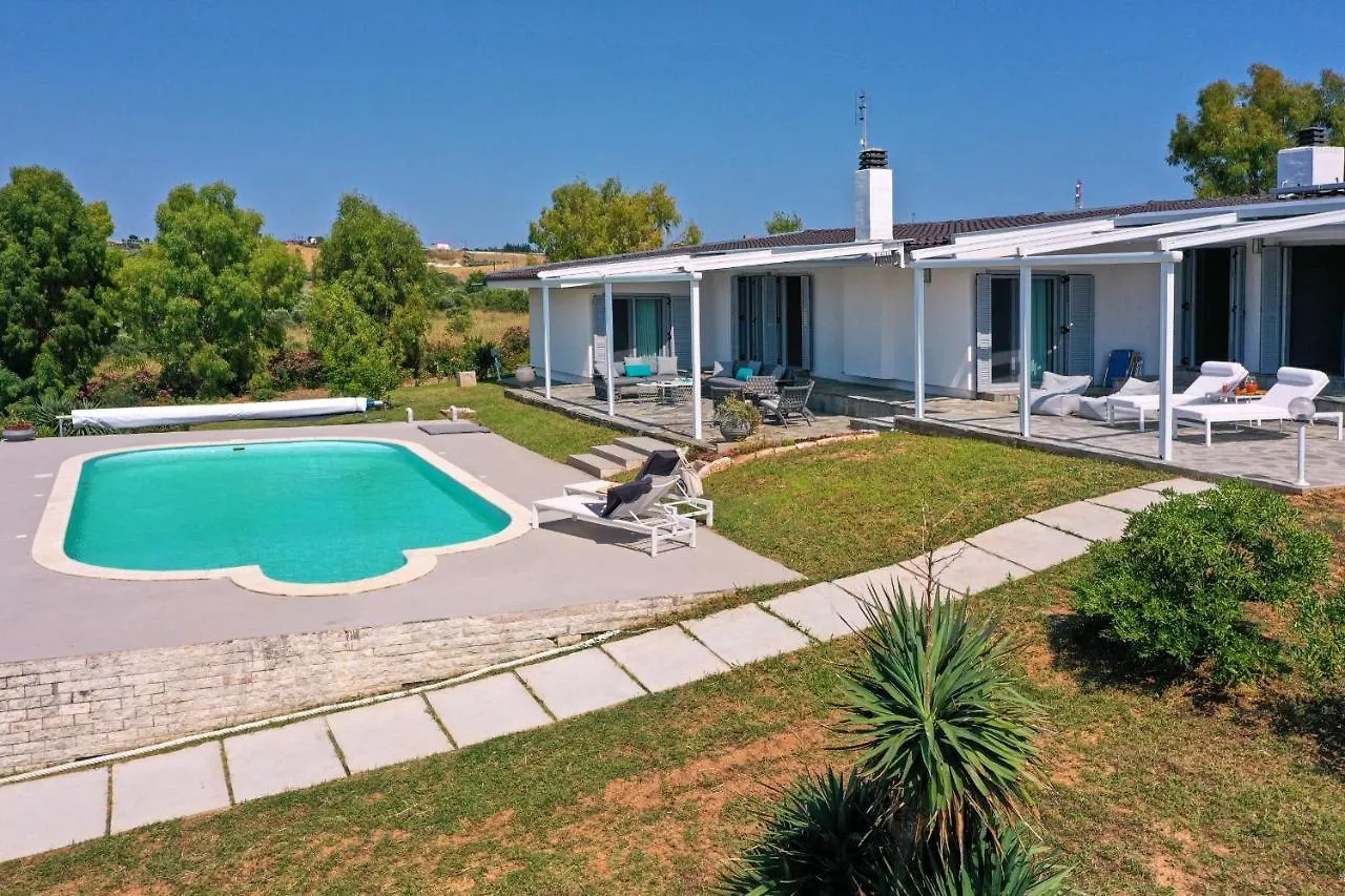 Haddock Beachfront Villa Nea Propontida